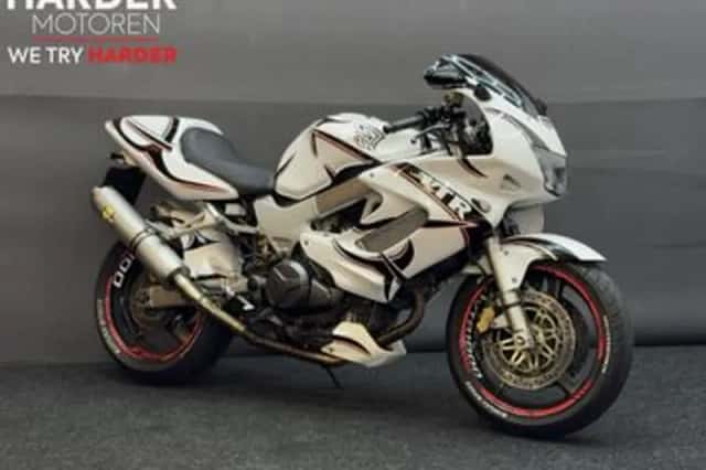 Honda VTR 1000 F FIRESTORM (1998) thumbnail 1