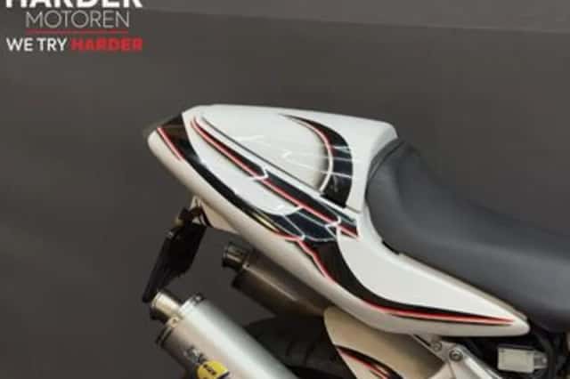 Honda VTR 1000 F FIRESTORM (1998) thumbnail 6