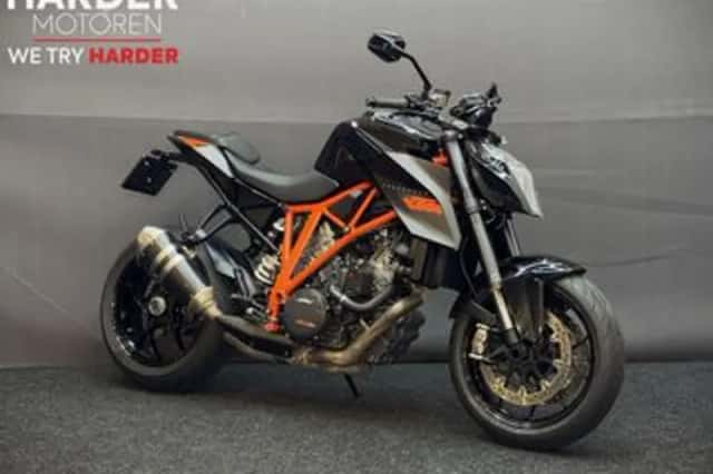 KTM 1290 Super Duke (2015) thumbnail 1