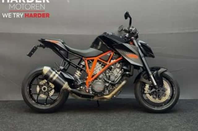 KTM 1290 Super Duke (2015) thumbnail 2
