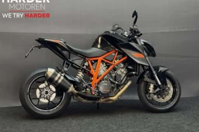 KTM 1290 Super Duke (2015) thumbnail 3