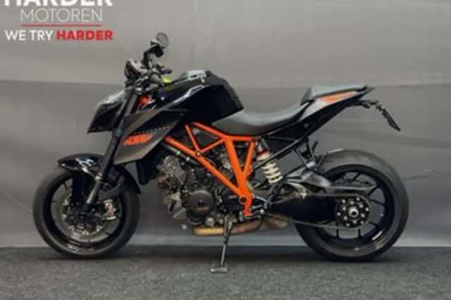 KTM 1290 Super Duke (2015) thumbnail 4