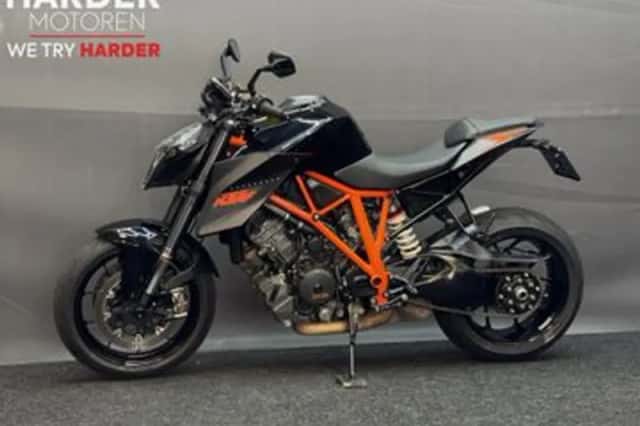 KTM 1290 Super Duke (2015) thumbnail 5