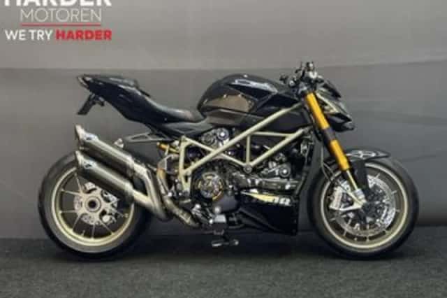 Ducati Streetfighter (2010) thumbnail 2