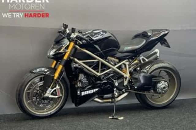 Ducati Streetfighter (2010) thumbnail 5