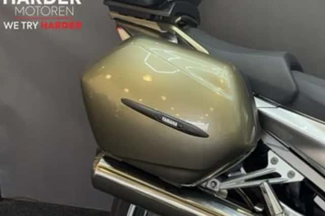 Yamaha FJR1300 (2006) thumbnail 4
