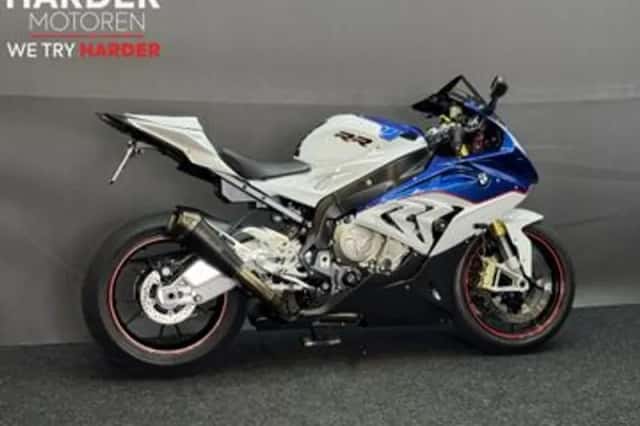 BMW S 1000 RR (2016) thumbnail 3