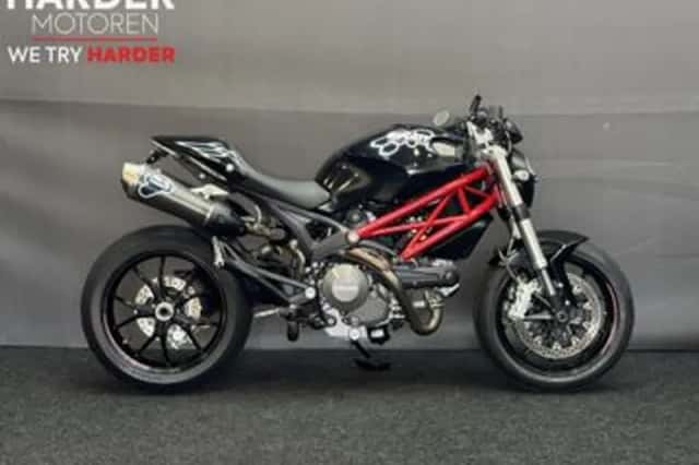 Ducati 796 Monster (2011) thumbnail 1