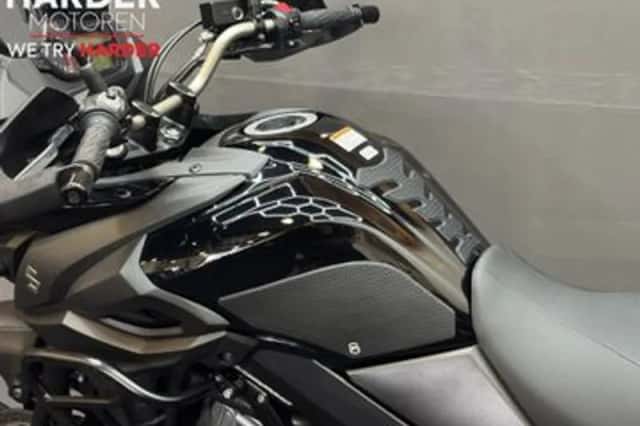 Suzuki V-Strom (2020) thumbnail 6
