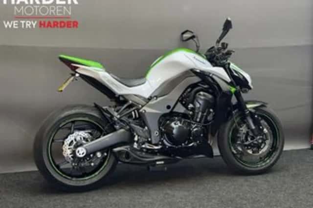 Kawasaki Z1000 (2016) thumbnail 3