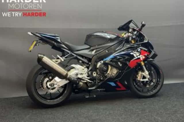 BMW S 1000 RR (2016) thumbnail 2