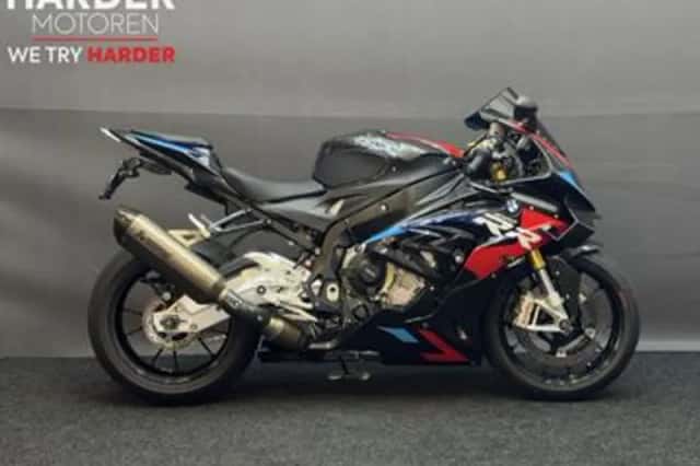 BMW S 1000 RR (2016) thumbnail 3