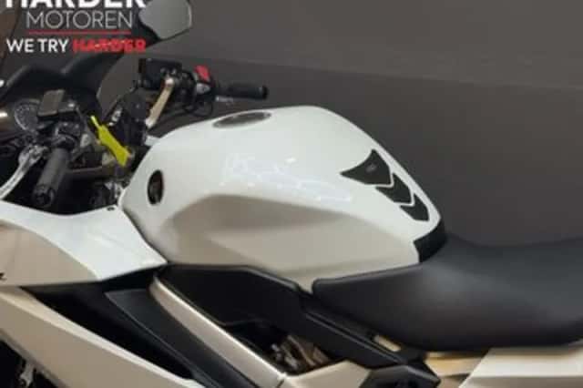 Honda VFR 800F V TEC (2016) thumbnail 6