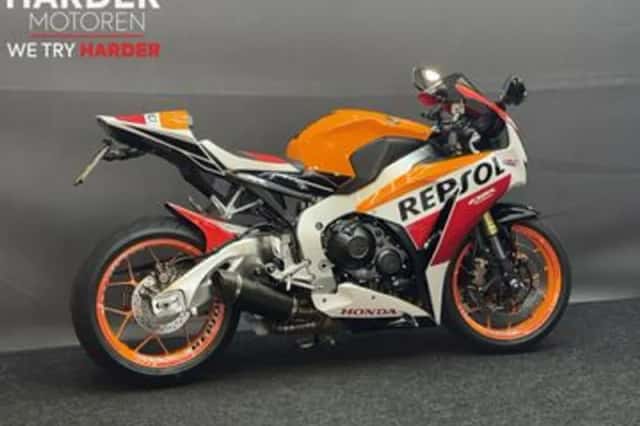 Honda CBR1000RR (2017) thumbnail 3