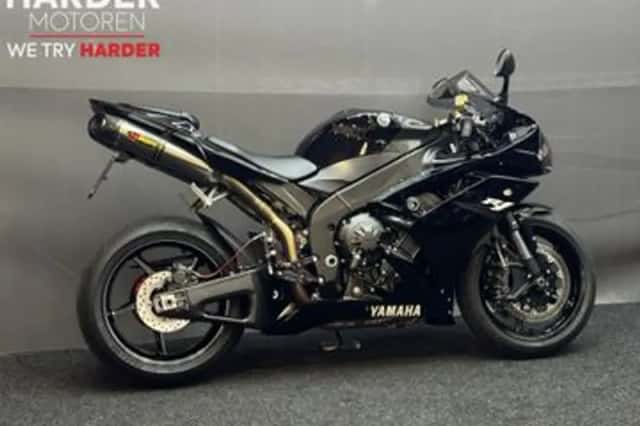 Yamaha YZF-R1 (2009) thumbnail 3