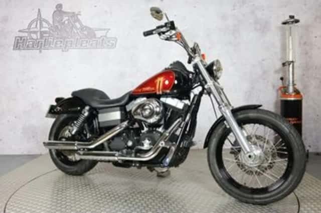 HARLEY-DAVIDSON Street BOB Fxdbi Dyna (2010) thumbnail 1
