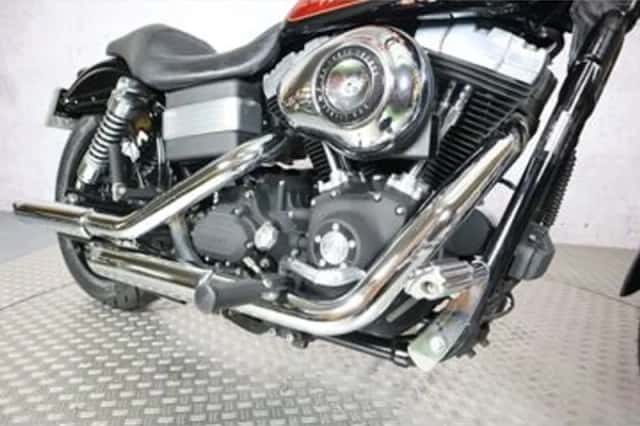 HARLEY-DAVIDSON Street BOB Fxdbi Dyna (2010) thumbnail 2