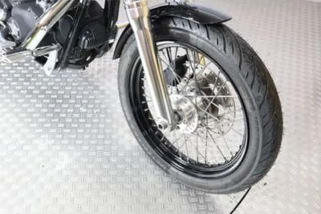 HARLEY-DAVIDSON Street BOB Fxdbi Dyna (2010) thumbnail 3