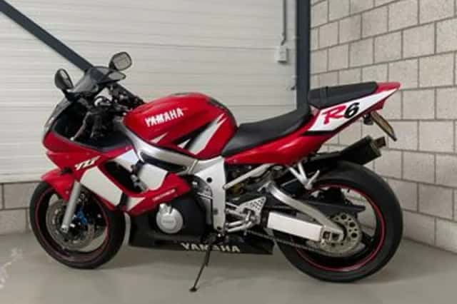 Yamaha YZF-R6 (2002) thumbnail 2
