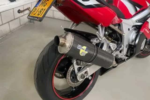 Yamaha YZF-R6 (2002) thumbnail 5