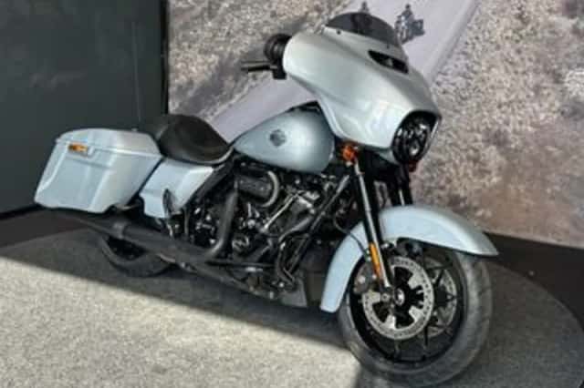 Harley-Davidson Street Glide Special (2023) thumbnail 1