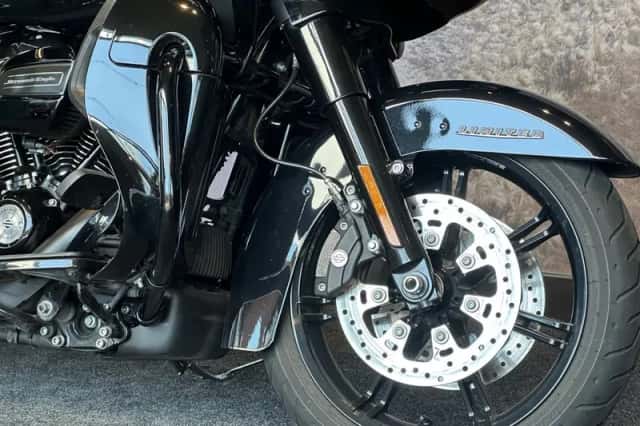 Harley-Davidson Road Glide Limited (2021) thumbnail 6