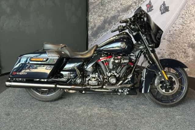 Harley-Davidson Cvo Street Glide (2022) thumbnail 3