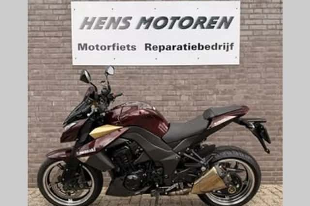 Kawasaki Z1000 (2010) thumbnail 1