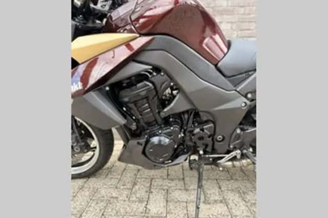 Kawasaki Z1000 (2010) thumbnail 4