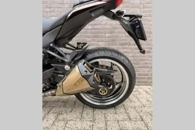 Kawasaki Z1000 (2010) thumbnail 5