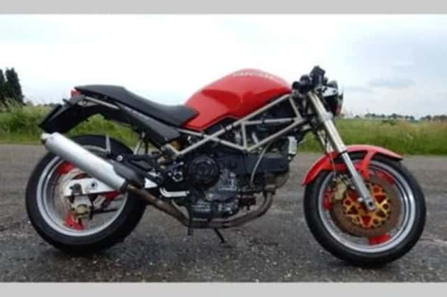Ducati M900 Monster (1994) thumbnail 1