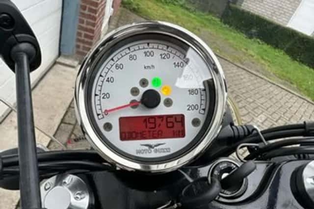 Moto Guzzi V9 ROAMER (2016) thumbnail 4