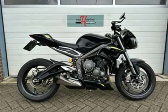 Triumph STREET TRIPLE RS (2020) thumbnail 1