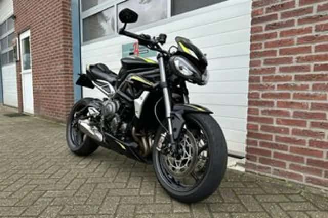 Triumph STREET TRIPLE RS (2020) thumbnail 2