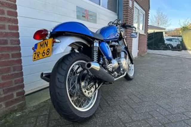 Triumph THRUXTON 900 ORIG.NL! 1E EIG! (2005) thumbnail 3