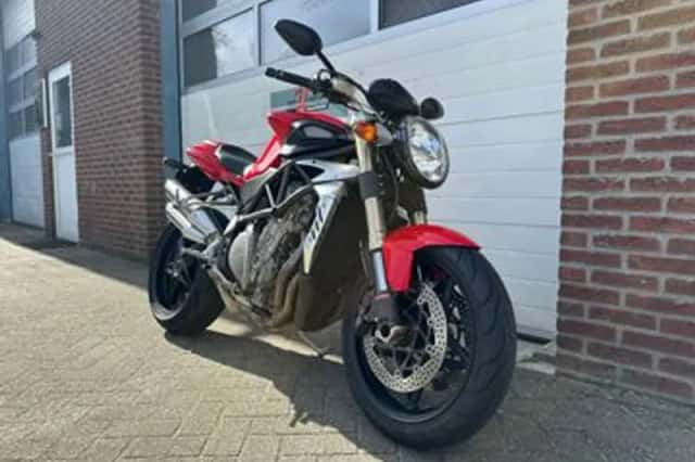 MV Agusta F4 BRUTALE 910 S (2008) thumbnail 2