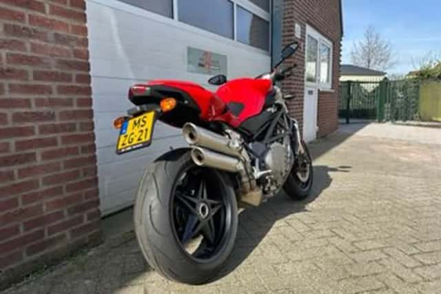 MV Agusta F4 BRUTALE 910 S (2008) thumbnail 3