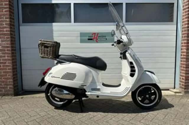 Piaggio GTS 300 IE (2017) thumbnail 1
