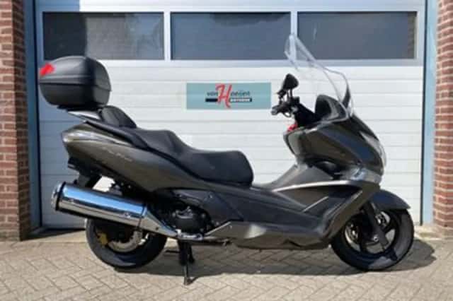 Honda Sw-t 600 FJS Silverwing (2011) thumbnail 1