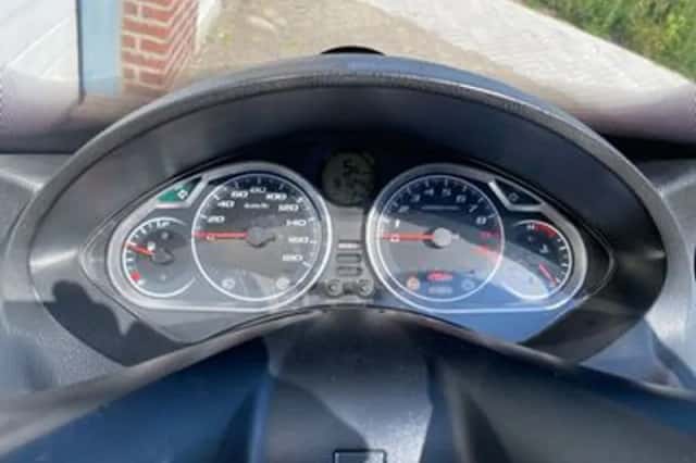 Honda Sw-t 600 FJS Silverwing (2011) thumbnail 5