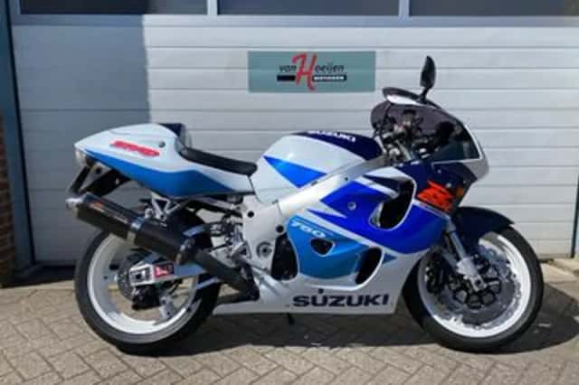 Suzuki GSX-R750 (1998) thumbnail 1