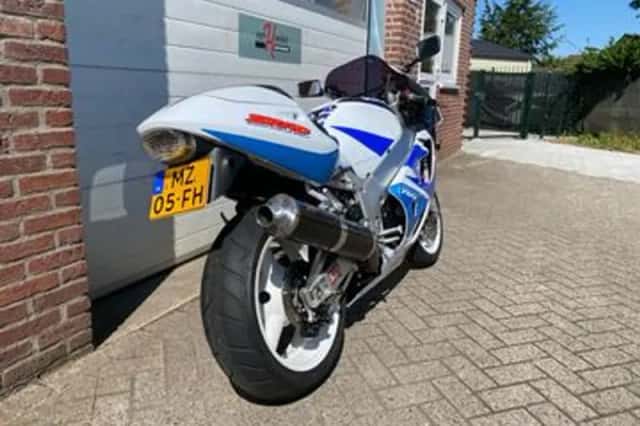 Suzuki GSX-R750 (1998) thumbnail 3