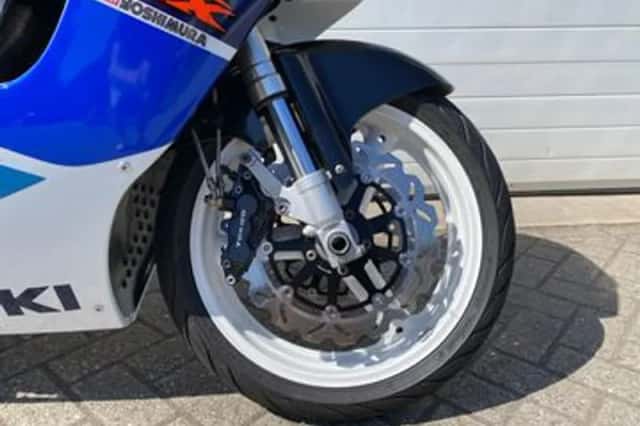 Suzuki GSX-R750 (1998) thumbnail 6