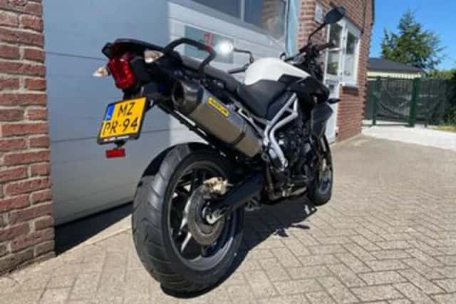Triumph Tiger 800 (2011) thumbnail 3