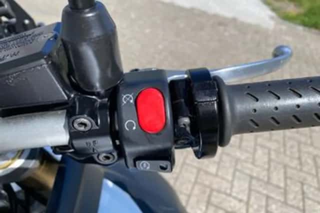 Triumph Tiger 800 (2011) thumbnail 5