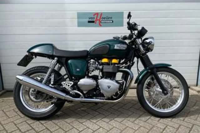 Triumph Thruxton 900 (2008) thumbnail 1
