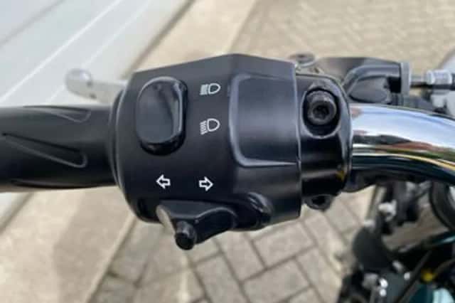 Triumph Thruxton 900 (2008) thumbnail 6
