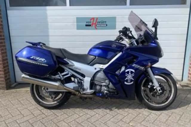 Yamaha FJR1300 (2003) thumbnail 1