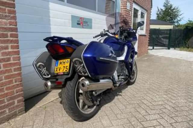 Yamaha FJR1300 (2003) thumbnail 3
