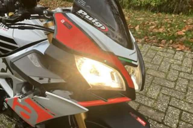 APRILIA TUONO V4 1100 FACTORY (2015) thumbnail 3